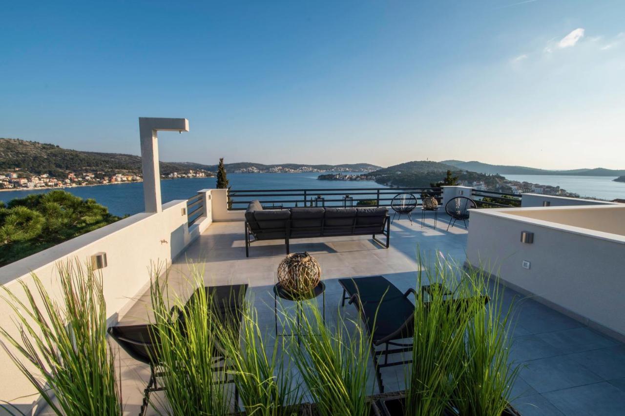 The Grande - Huge Terrace - Amazing Sea Views - Tastefully Furnished - Access To Rooftop Terrace And Gym - Hillside Apartments Rogoznica Рогозница Экстерьер фото