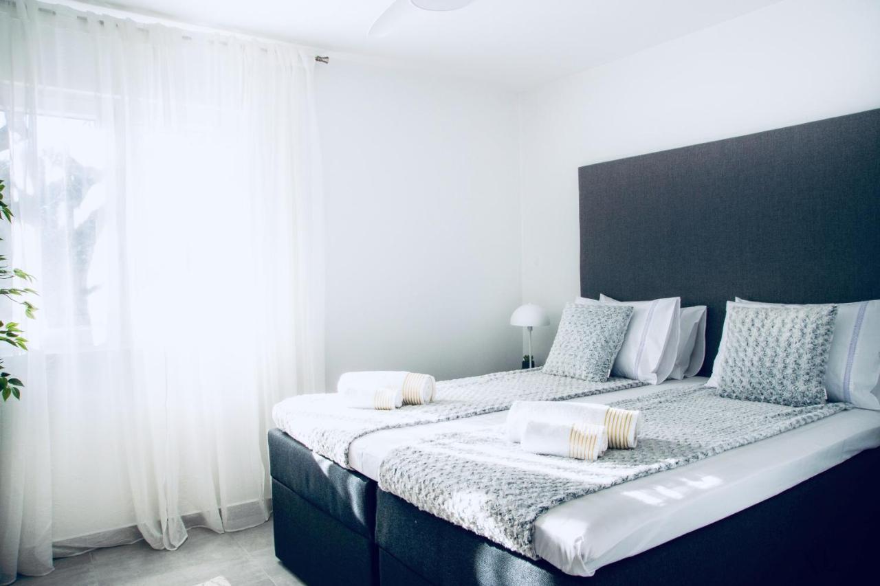 The Grande - Huge Terrace - Amazing Sea Views - Tastefully Furnished - Access To Rooftop Terrace And Gym - Hillside Apartments Rogoznica Рогозница Экстерьер фото