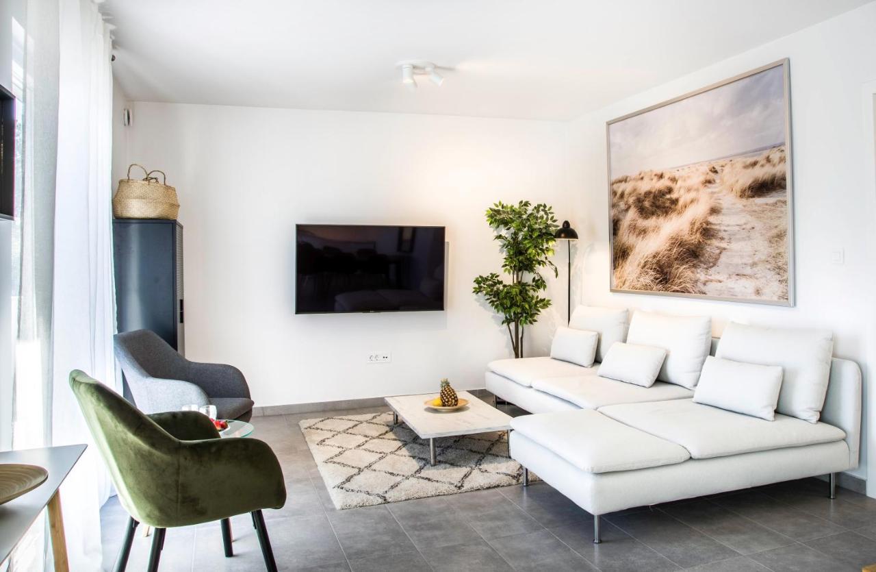 The Grande - Huge Terrace - Amazing Sea Views - Tastefully Furnished - Access To Rooftop Terrace And Gym - Hillside Apartments Rogoznica Рогозница Экстерьер фото