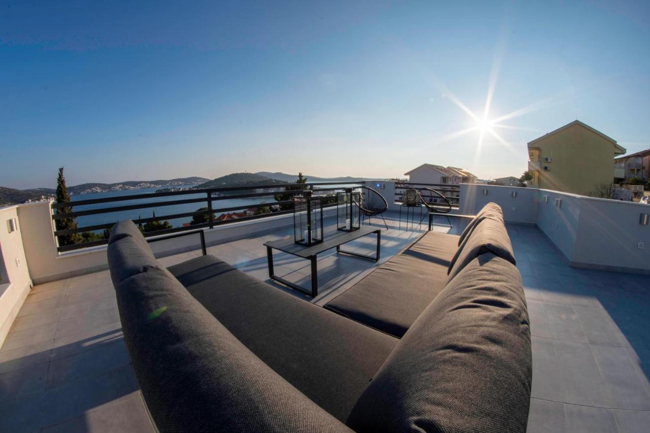 The Grande - Huge Terrace - Amazing Sea Views - Tastefully Furnished - Access To Rooftop Terrace And Gym - Hillside Apartments Rogoznica Рогозница Экстерьер фото
