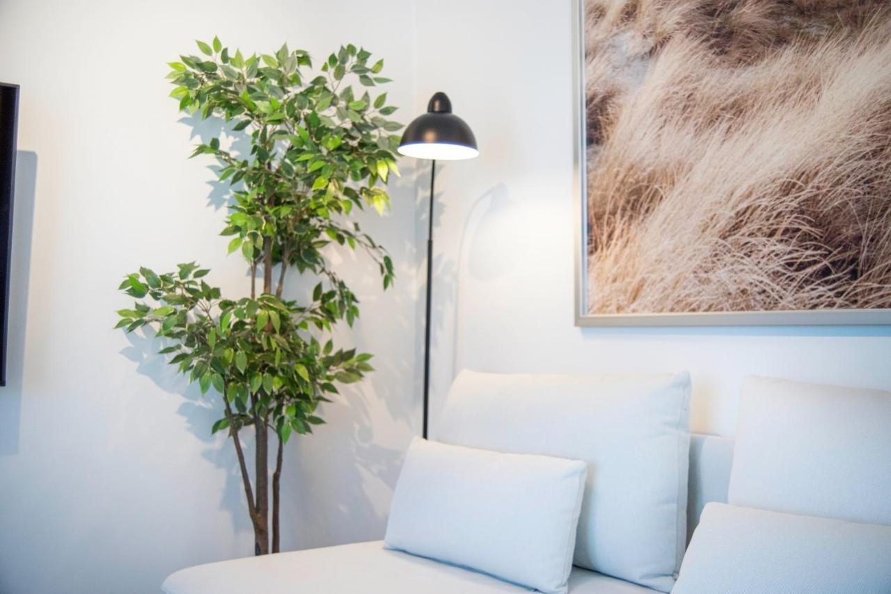 The Grande - Huge Terrace - Amazing Sea Views - Tastefully Furnished - Access To Rooftop Terrace And Gym - Hillside Apartments Rogoznica Рогозница Экстерьер фото
