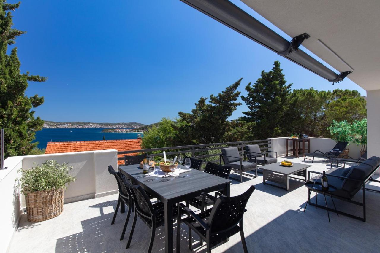 The Grande - Huge Terrace - Amazing Sea Views - Tastefully Furnished - Access To Rooftop Terrace And Gym - Hillside Apartments Rogoznica Рогозница Экстерьер фото
