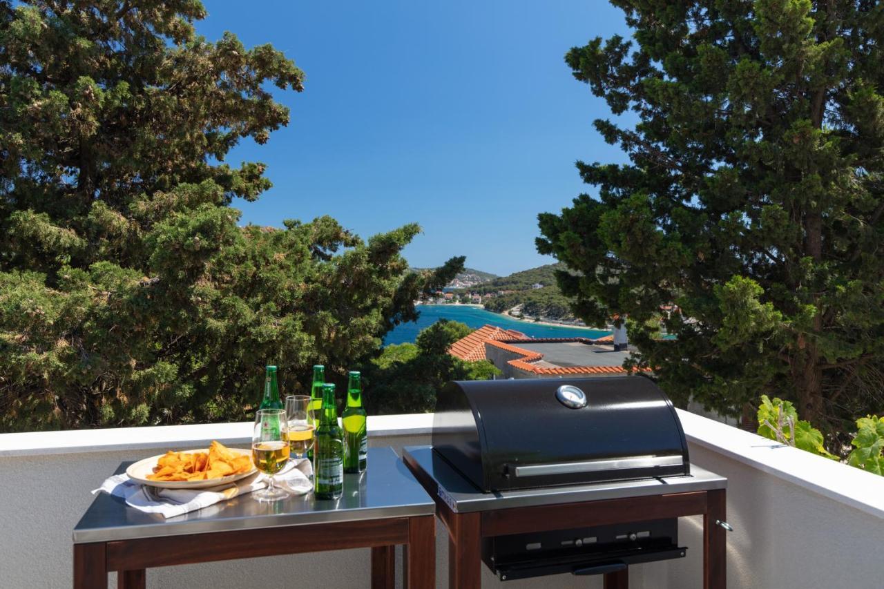 The Grande - Huge Terrace - Amazing Sea Views - Tastefully Furnished - Access To Rooftop Terrace And Gym - Hillside Apartments Rogoznica Рогозница Экстерьер фото