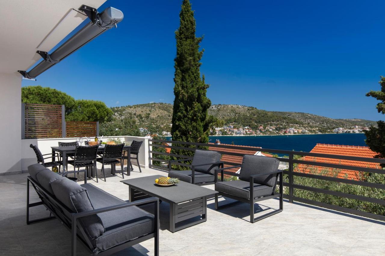 The Grande - Huge Terrace - Amazing Sea Views - Tastefully Furnished - Access To Rooftop Terrace And Gym - Hillside Apartments Rogoznica Рогозница Экстерьер фото