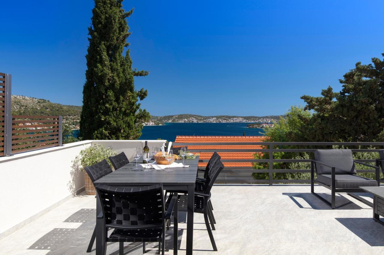 The Grande - Huge Terrace - Amazing Sea Views - Tastefully Furnished - Access To Rooftop Terrace And Gym - Hillside Apartments Rogoznica Рогозница Экстерьер фото